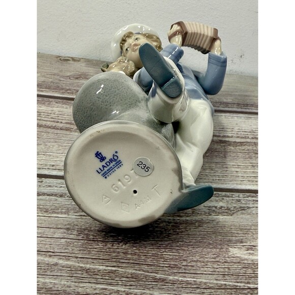 Lladro Seaside Serenade 9” tall Porcelain # 6197 Retired 1998 mint w/ Box - Picture 13 of 17